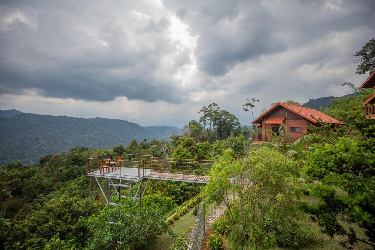 Red House The Garden Stay In Bukit Tinggi By Play ベントン エクステリア 写真