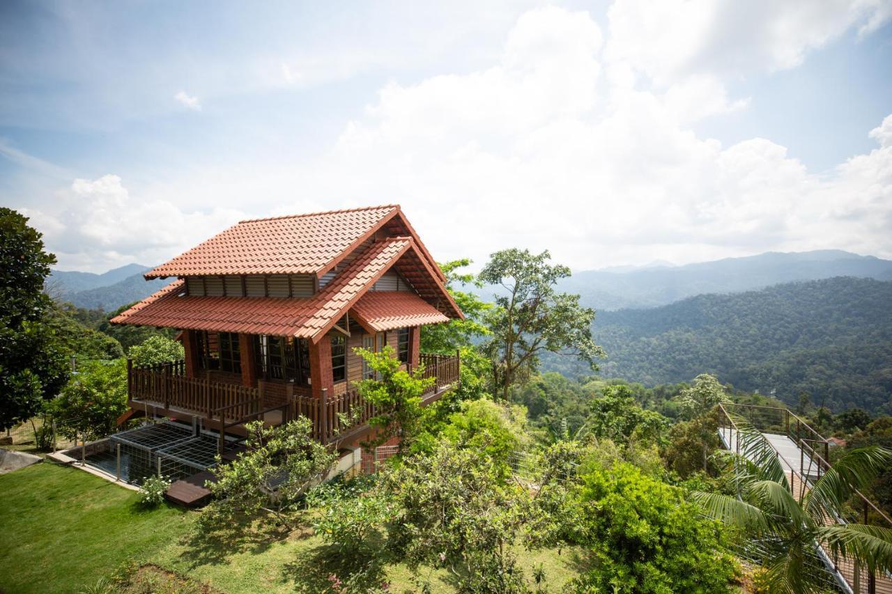 Red House The Garden Stay In Bukit Tinggi By Play ベントン エクステリア 写真